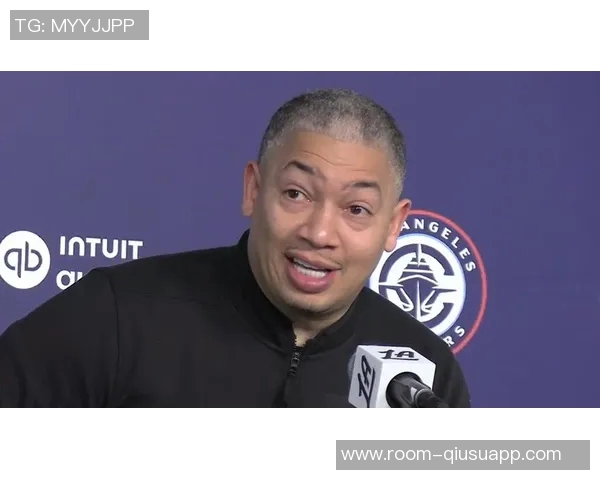 卢指导强调球队需要通过十场比赛评估当前状态与发展过程